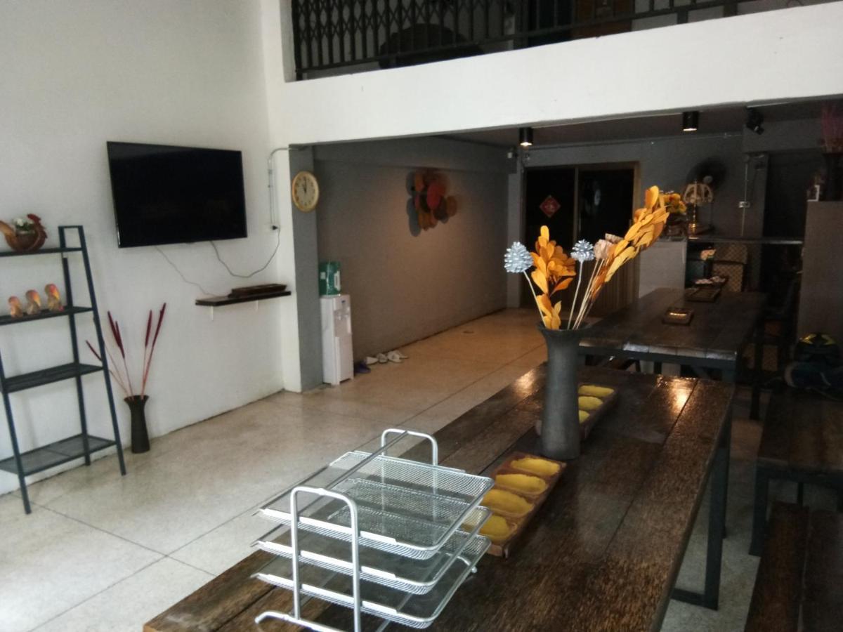 The 25 Hostel Hat Yai Luaran gambar