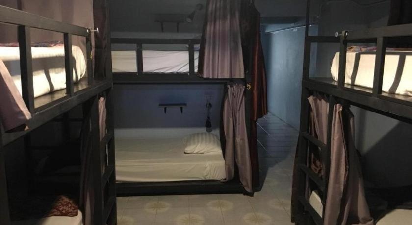 The 25 Hostel Hat Yai Luaran gambar