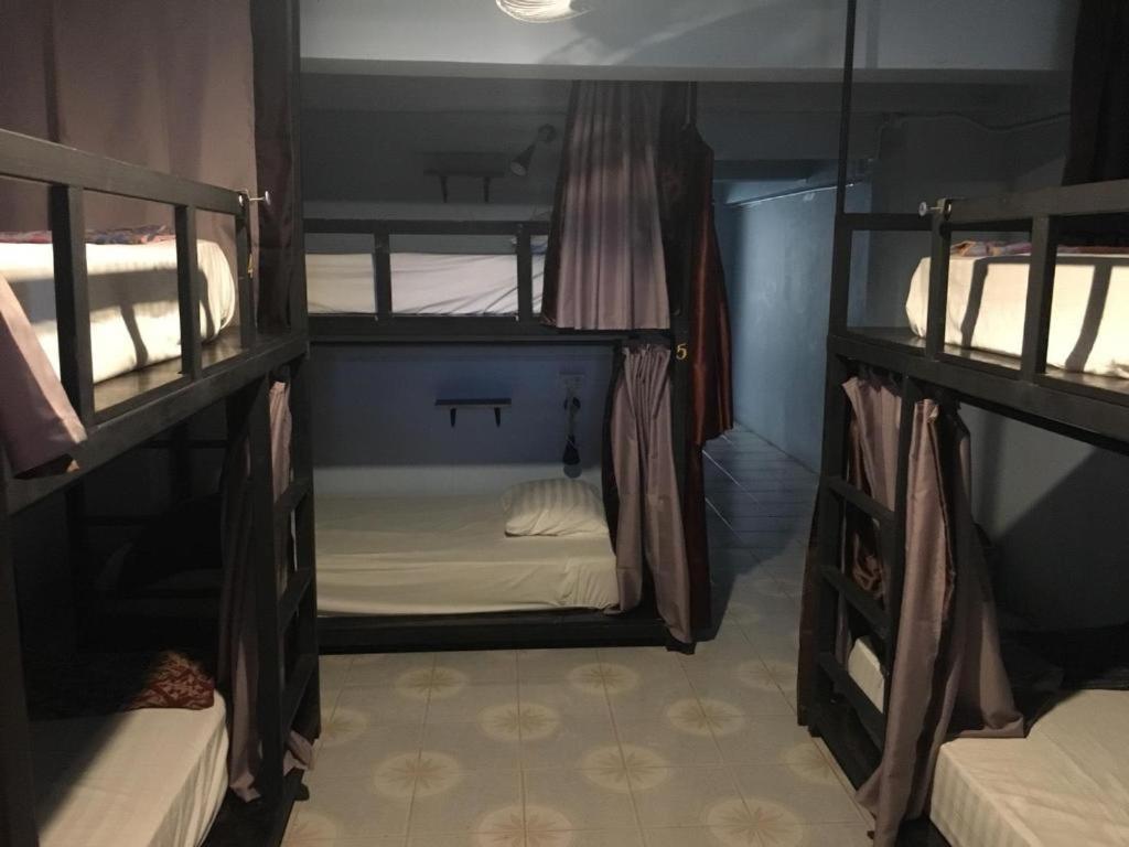 The 25 Hostel Hat Yai Luaran gambar