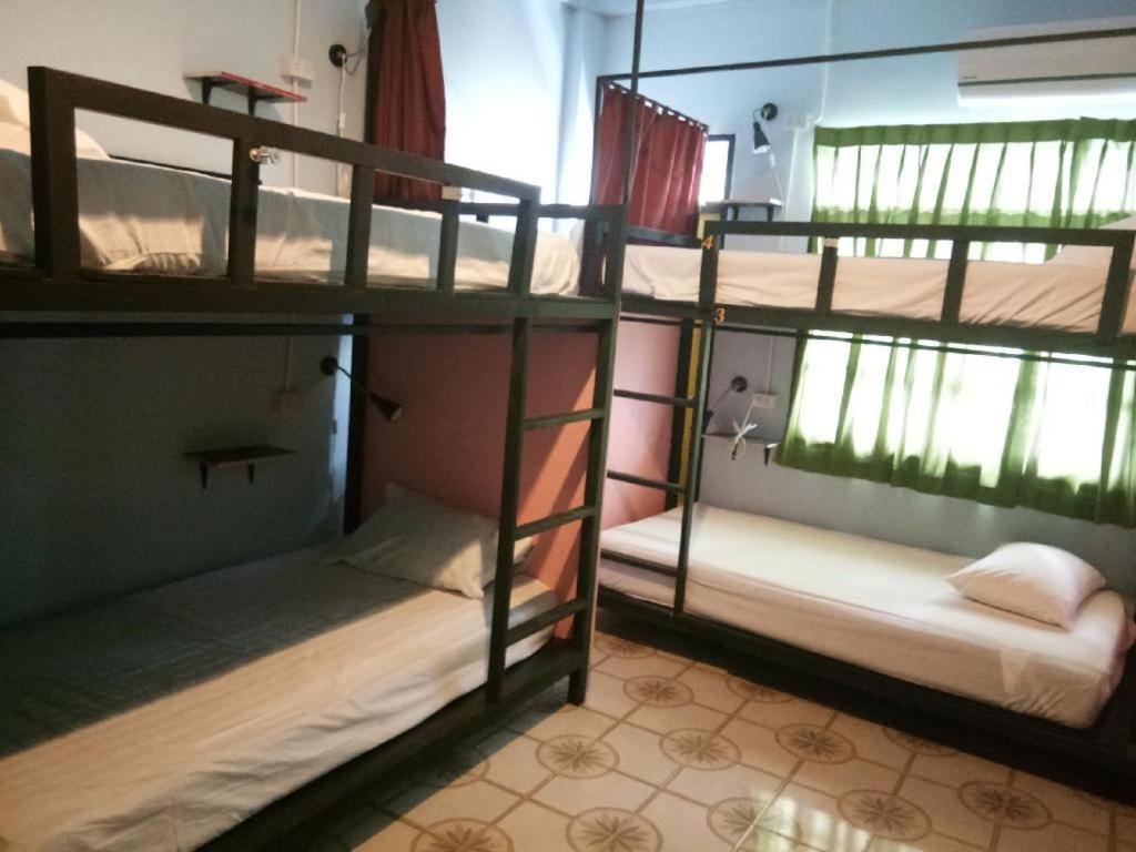 The 25 Hostel Hat Yai Luaran gambar